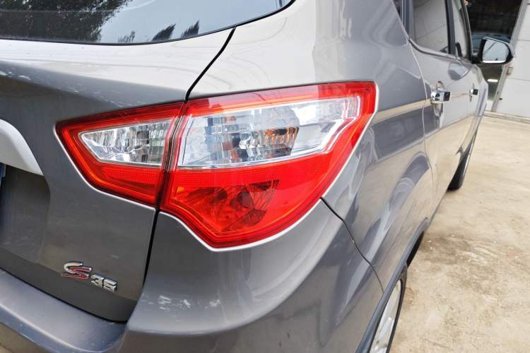 Used Changan CS35 2015 1.6L Automatic Prestige Model China V Standard