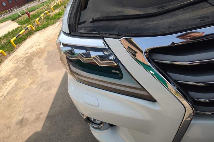 Used Lexus LX 2013 570
