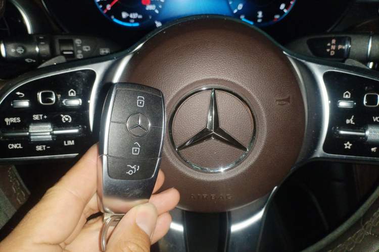 Used Mercedes-Benz GLC 2021 GLC 300 L 4MATIC Dynamic Model Vehicle Key