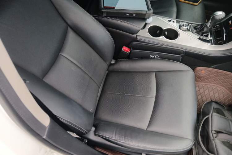 Used Infiniti Q50L 2016 2.0T Ambition Edition Right Front Seat