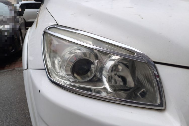 Used Toyota RAV4 2012 Luxurious 2.4L Automatic 4x4 with Stylish Features
