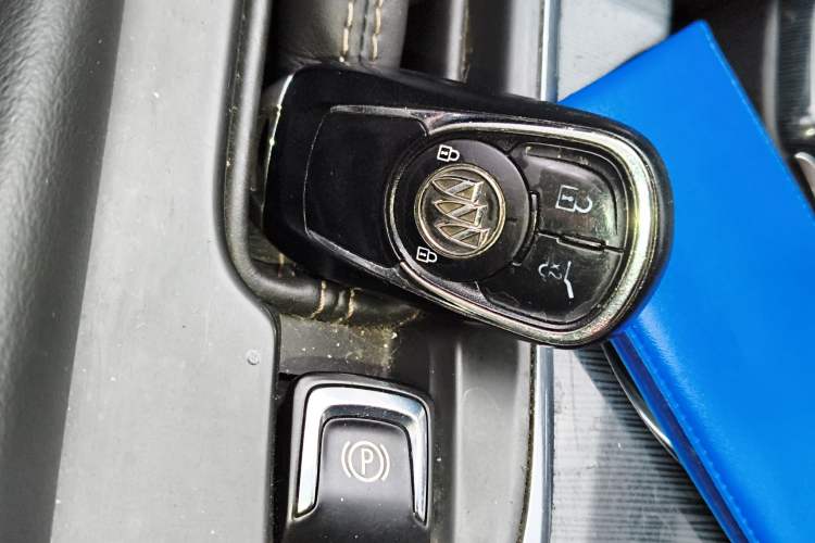 Used Buick Envision 2017 28T Four-Wheel Drive Elite Model Vehicle Key