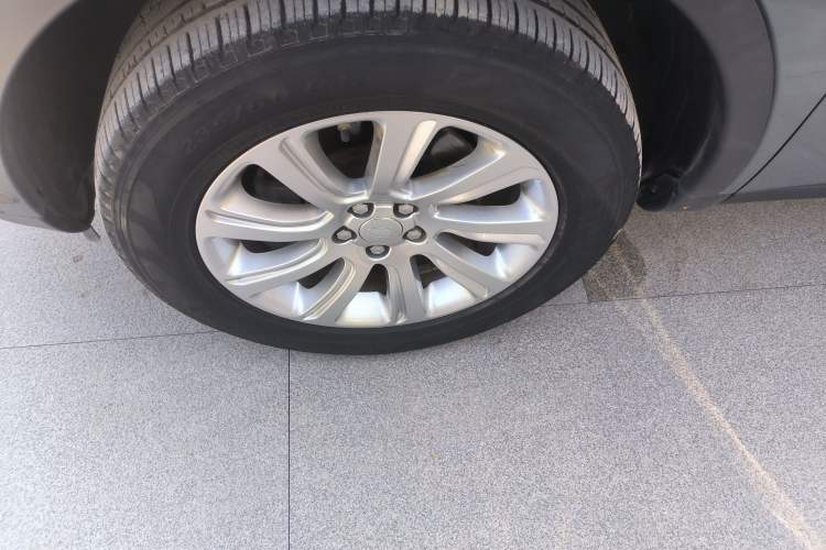 Used Land Rover Discovery Sport 2018 240 PS SE Version