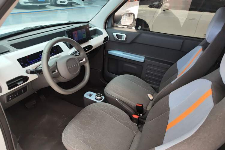 Used Geely Galaxy Panda 2024 Panda Mini 200km Endurance Bear
