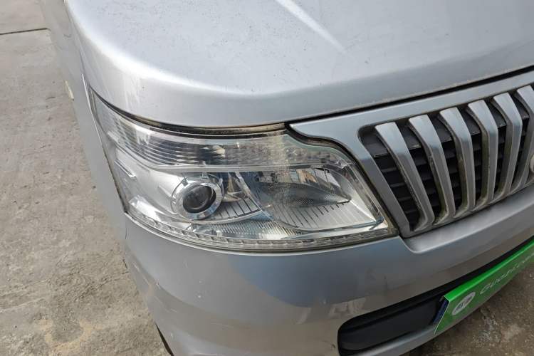 Used CHANGAN KAICHENG Ruixing M80 2018 1.5L Base Van Flat Roof Back-Hinged Doors 4G15S Right Front Headlight