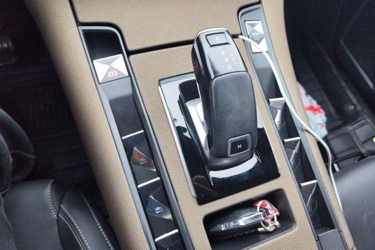 Used DS 7 2020 35THP Montmartre Edition
