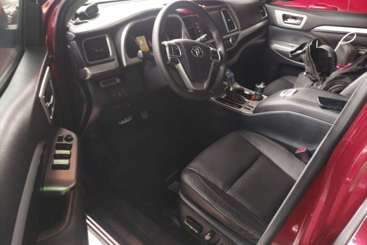 Used Toyota Highlander 2015 2.0T Four-Wheel Drive Luxury Edition 7-Seater
