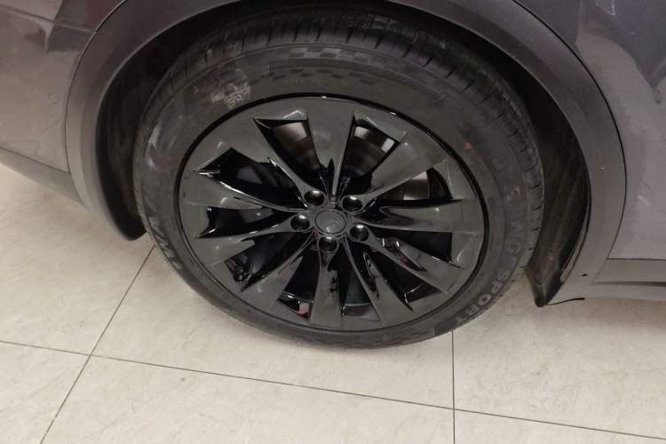 Used Tesla Model X 2017 X 100D Long Range Edition Right Rear Wheel Hub