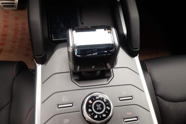 Used JETOUR Traveler 2025 2.0TD XWD Conquer Extended Version 7 Seats