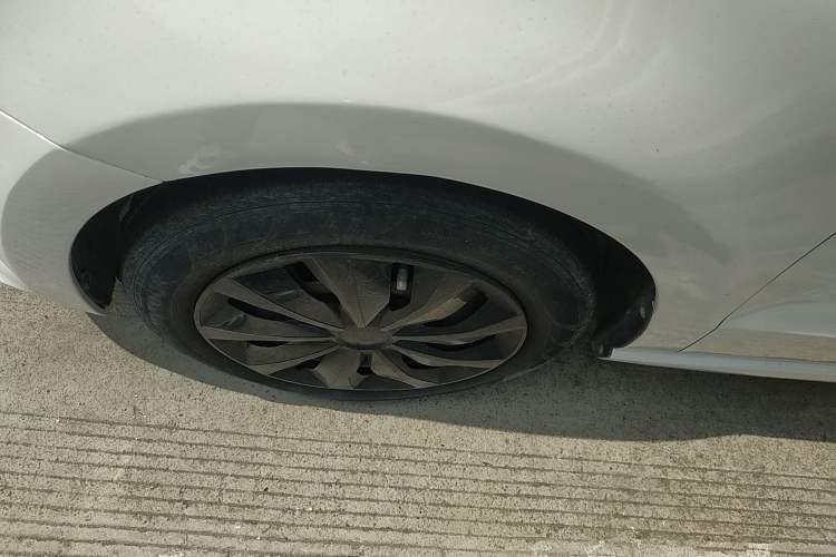 Used Volkswagen Polo 2016 1.6L Automatic Comfort Model Exterior 4