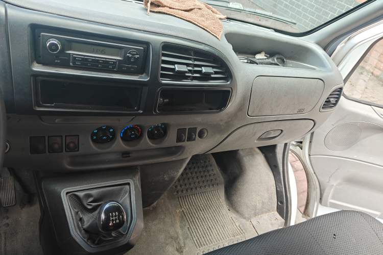 Used JMC Transit 2019 2.8T Commercial Version Short Wheelbase Mid-Roof 6-Seater China VI JX493