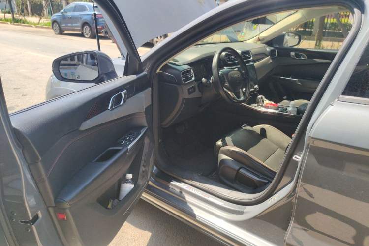 Used Lynk & Co 02 2019 1.5T DCT Two-Wheel Drive Sporty Version China VI Standard Driver Seat