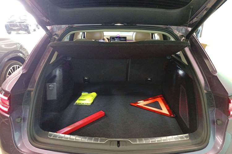 Used Hima AITO M5 2025 Extended-Range Ultra All-Wheel-Drive Version Trunk