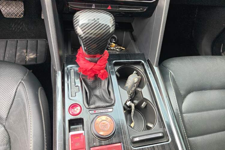 Used Volkswagen Teramont 2020 Revised Version 380TSI Four-Wheel Drive Luxury Edition Gear Lever