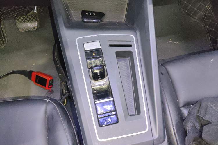 Used Volkswagen Golf 2024 280TSI DSG Pro 50th Anniversary Edition Gear Lever