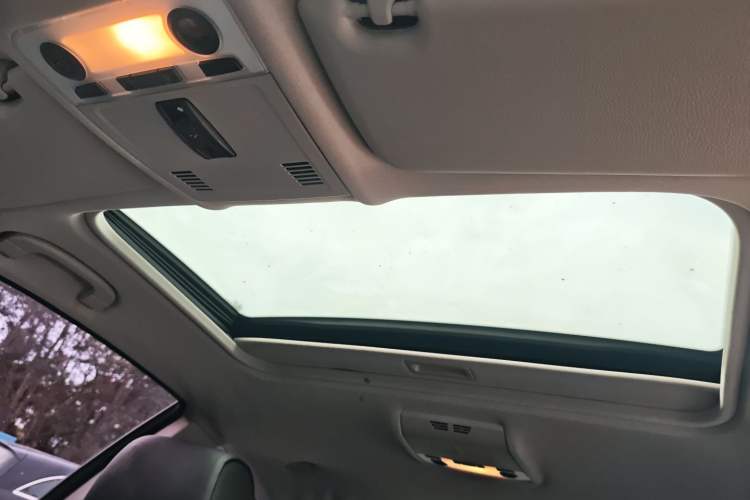 Used BMW 3 Series 2011 320i Coupe Headliner