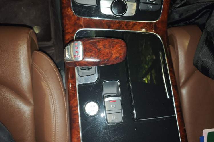 Used Audi A8 2013 A8L 45 TFSI quattro Comfort model
