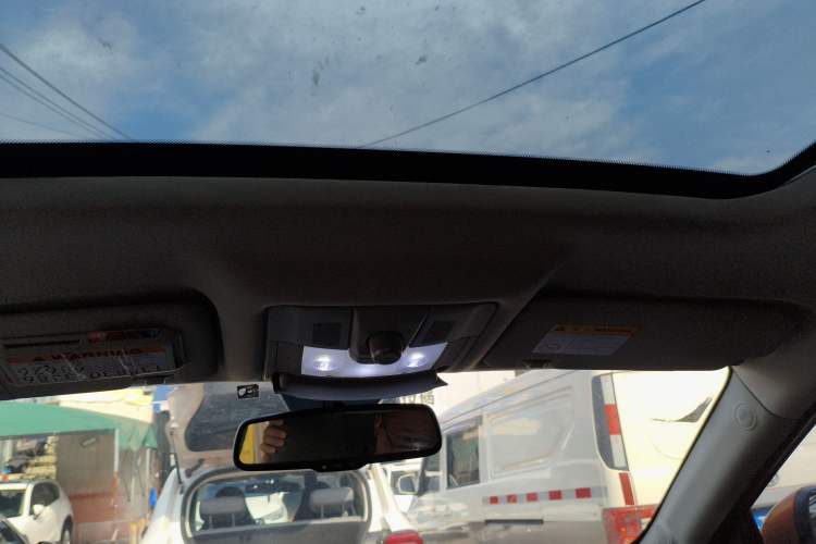 Used MG GS 2015 2.0TGI TST Four-Wheel Drive Flagship Edition Headliner