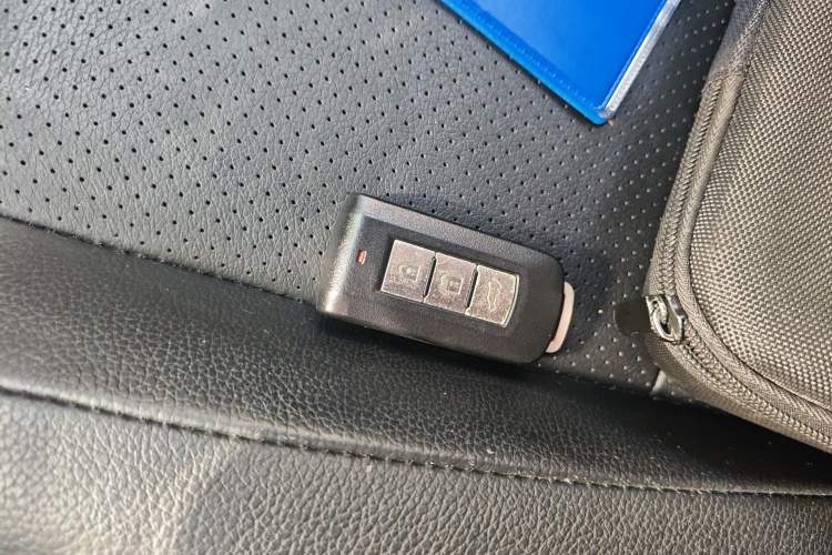 Used Mitsubishi Outlander 2018 2.4L 4x4 Elite Edition 5 Seats
