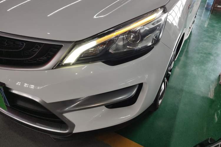 Used Geely Auto Emgrand GS 2017 Sport Edition 1.3T Automatic Smart Connectivity Model Left Front Headlight