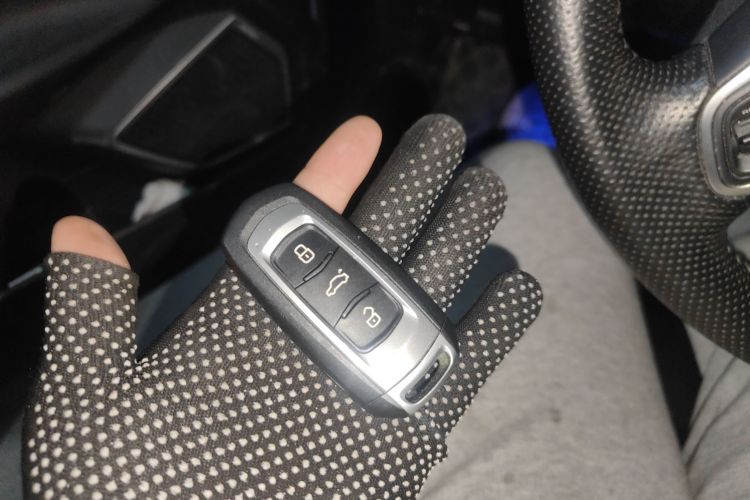 Used BYD S6 2013 Platinum Edition 2.0L Manual Elite Model