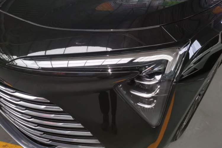 Used Buick LaCrosse 2025 28T Platinum Edition
