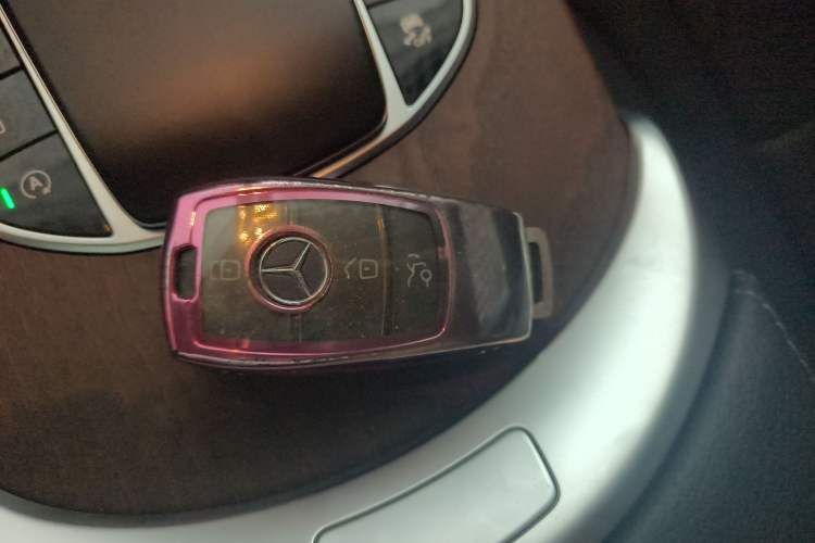 Used Mercedes-Benz GLC 2022 Facelift GLC 260 L 4MATIC Luxury Edition