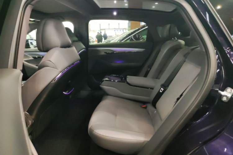 Used VOYAH PASSION 2024 PHEV Four-Wheel Drive Ultra-Long Range Flagship Model
