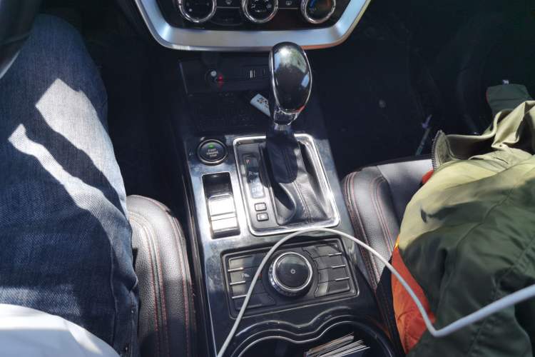 Used BAIC Off-Road BJ20 2016 1.5T CVT Luxury Model Gear Lever