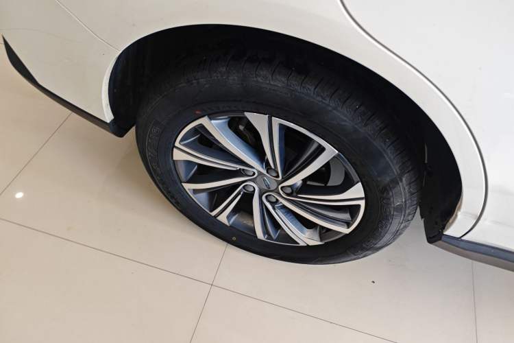 Used Geely Auto Vision X6 2021 PRO 1.4T Automatic Prestige Model Exterior 5