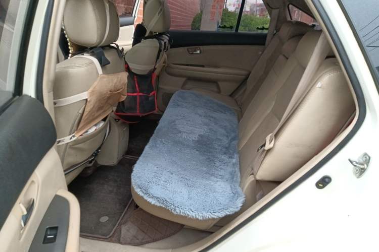 Used BYD S6 2012 2.4L Automatic Luxury Edition Left Rear Seat