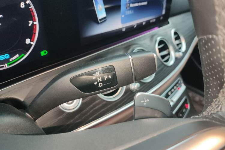 Used Mercedes-Benz E-Class 2019 E 260 L Sport Edition Gear Lever