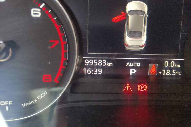 Used Audi A5 2017 Cabriolet 40 TFSI Fashion Model Odometer Close Up