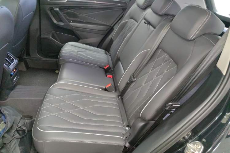 Used Volkswagen Tiguan L 2022 330TSI Automatic Two-Wheel Drive Smart Edition