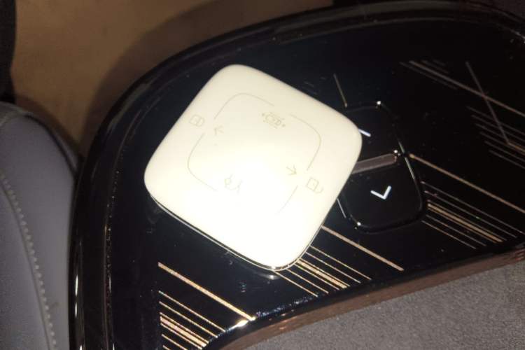 Used Zeekr MIX 2025 Intelligent Driving Version
