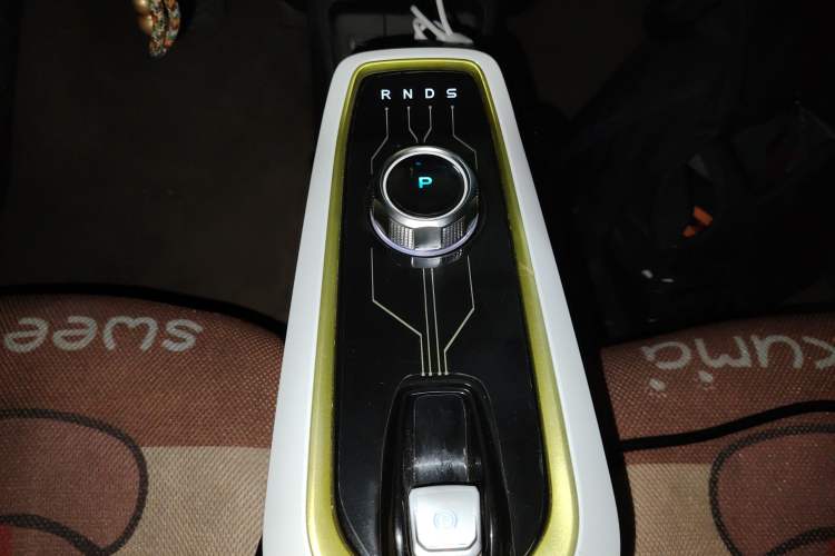 Used CHANGAN OSHAN Benni E-Star 2020 Heartbeat Edition NMC Lithium Gear Lever