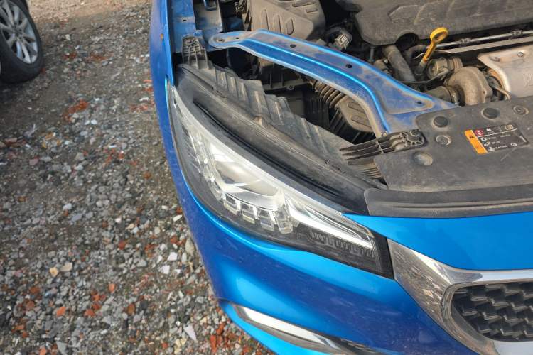 Used MG HS 2018 30T Automatic All-Wheel Drive Trophy Hormone-Infused Version China V Standard Right Front Headlight