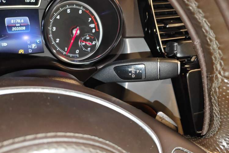 Used Mercedes-Benz GLS 2018 Facelift GLS 320 4MATIC Gear Lever