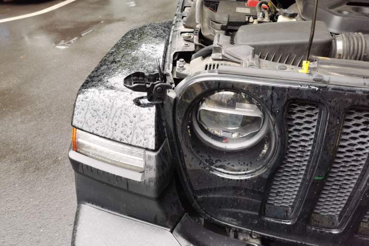 Used Jeep Wrangler 2021 2.0T Sahara Four-Door Edition Right Front Headlight