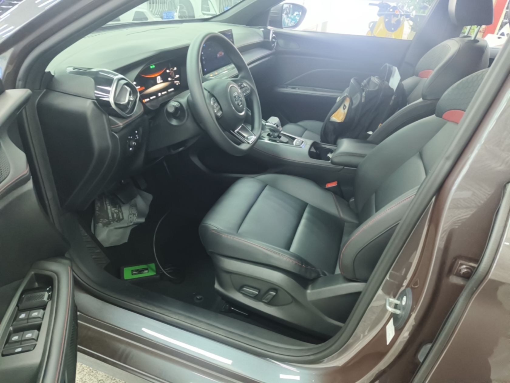 MG 5 2025 300TGI Global Flagship Edition — снимка 17