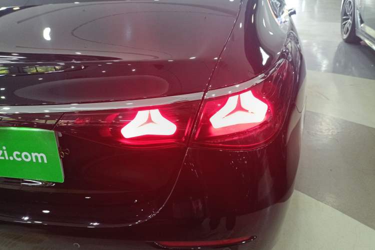 Used Mercedes-Benz E-Class 2024 E 300 L Luxury Model
