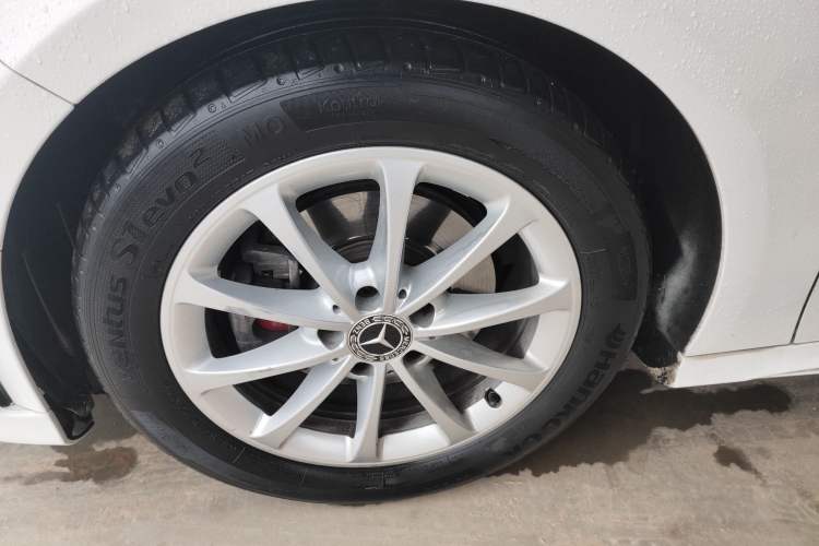 Used Mercedes-Benz A-Class 2020 Restyled A 200 L Sport Sedan Fashion Version
