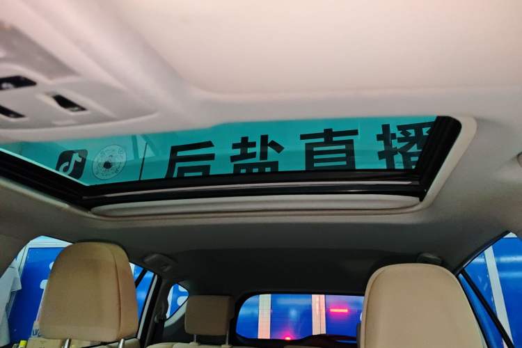 Used Toyota RAV4 2015 2.0L CVT Two-Wheel Drive Fashion Edition