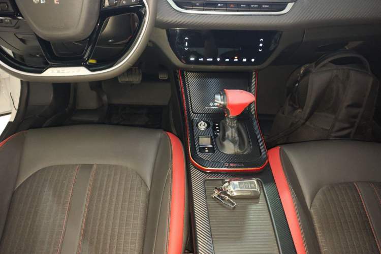 Used Dongfeng Aeolus Yixuan 2021 230T Automatic Glory Edition Gear Lever