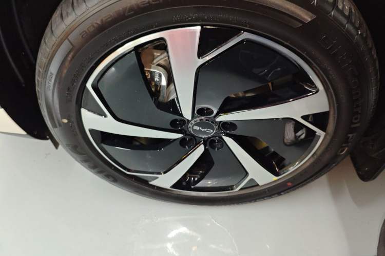 Used BYD Sealion 06 New Energy 2025 Model DM-i 170 Navigation Pro Edition
