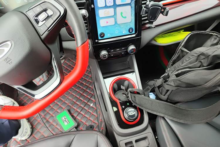 Used Chery QQ Little Ant 2022 Sweet Pink Edition Half-Sugar Version Lithium Iron Phosphate 29.2 kWh 30 kW 301 km Gear Lever