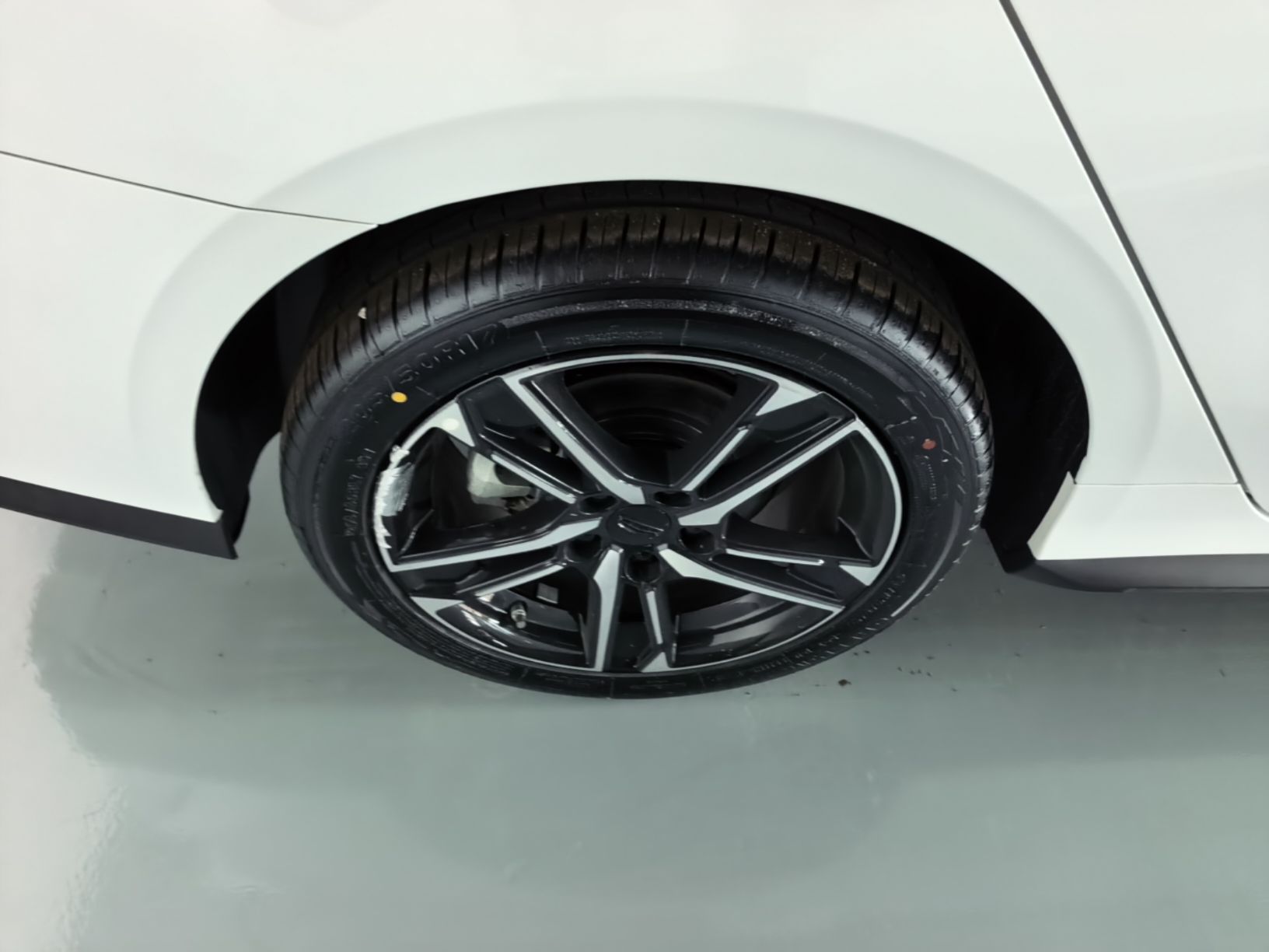 Geely Auto Binray 2024 Binrui COOL 1.5T DCT Longteng Edition — снимка 11