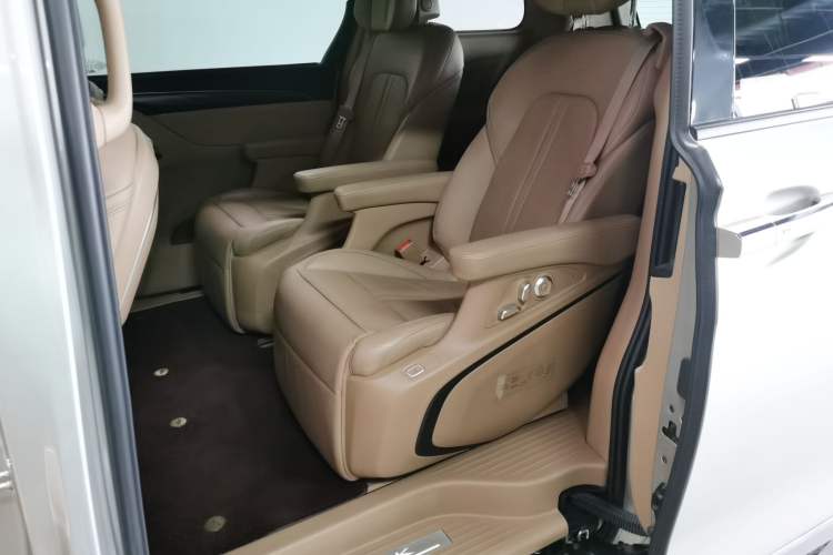 Used Buick GL8 2021 ES Land Cruiser 653T Flagship Model
