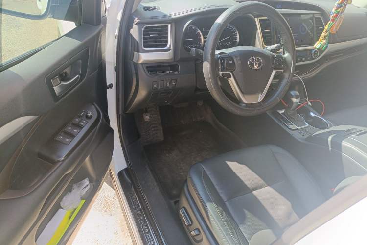 Used Toyota Highlander 2021 2.0T Four-Wheel Drive Luxury Edition 7 Seats Driver Seat