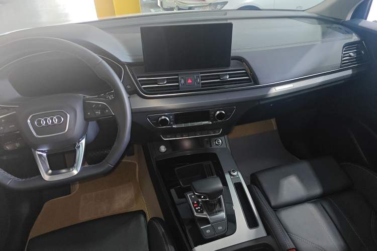 Used Audi Q5L 2024 40 TFSI Fashion Dynamic Model